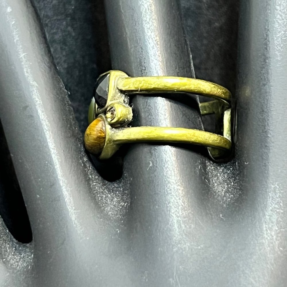 Lia Sophia Dulce Matte Gold Tone & Gemstone Ring Sz 7 (R255) - Picture 5 of 8